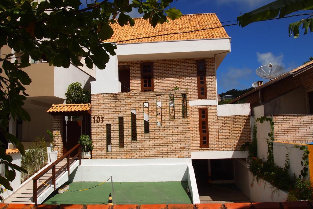 Apartamentos Morada Do Canto - 130M Da Praia Principal Бомбиньяс Экстерьер фото