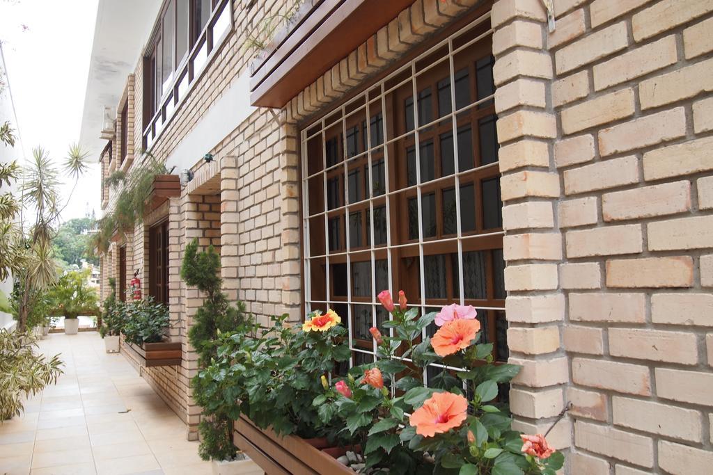 Apartamentos Morada Do Canto - 130M Da Praia Principal Бомбиньяс Экстерьер фото